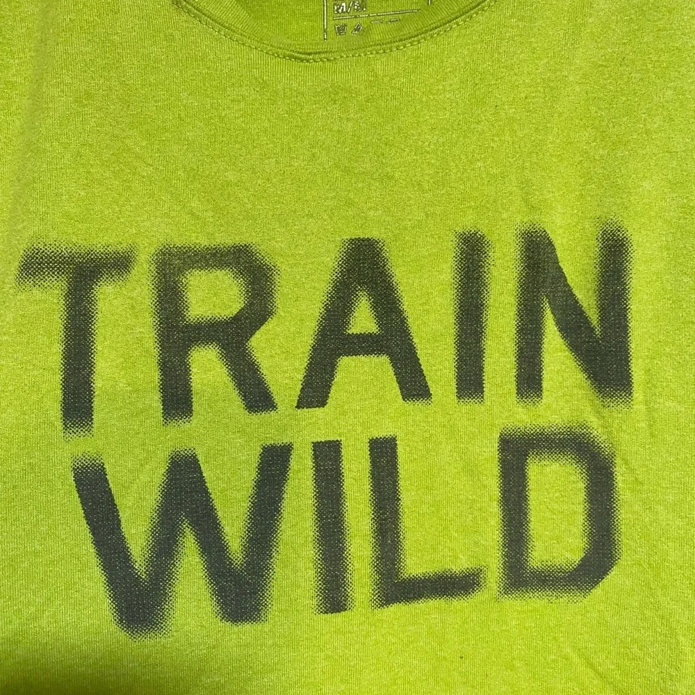 The North Face “Train Wild” Graphic Tee – Men’s Medium – Green